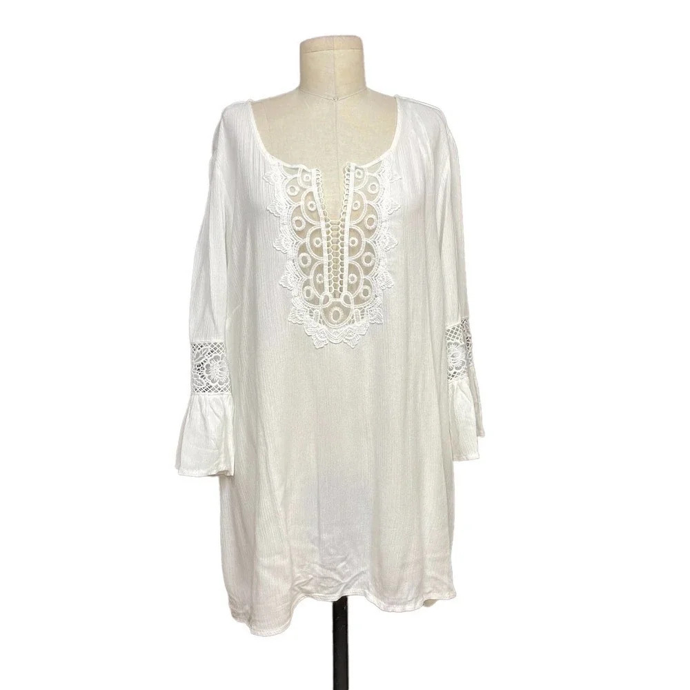 City Chic Romantic Lace Top Ivory White Size S / Plus Size 16